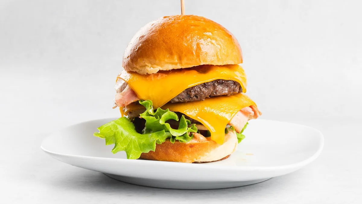 Double cheese burger Pjažentin