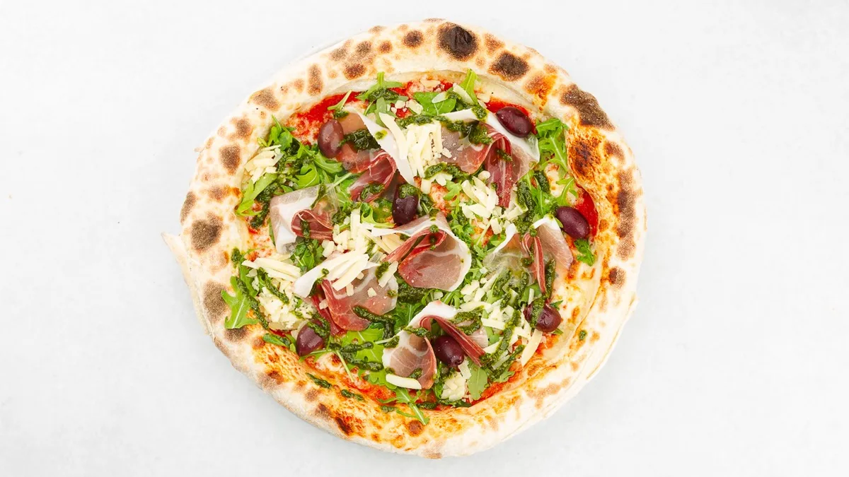 Crudo pizza