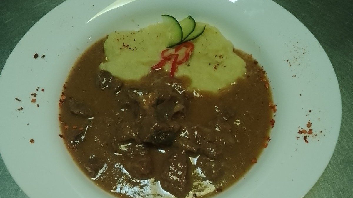 Juneći gulaš