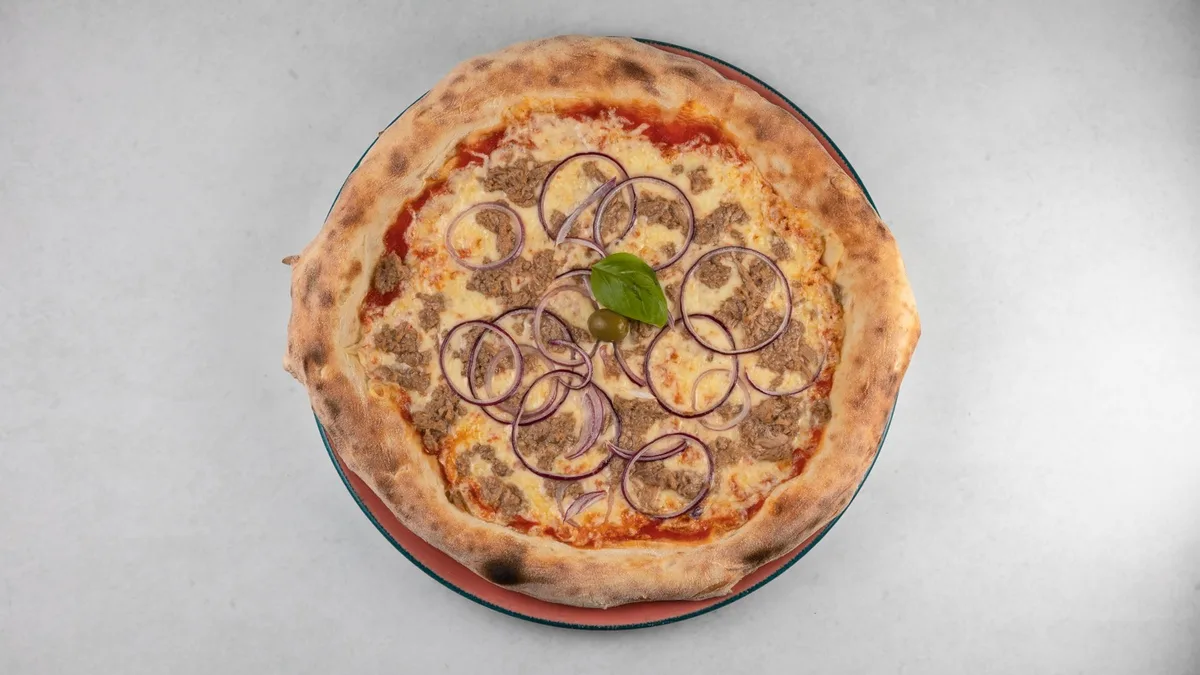 Pizza Tonno E Cipolla