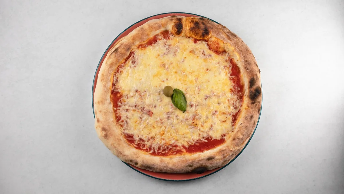 Pizza Vesuvio