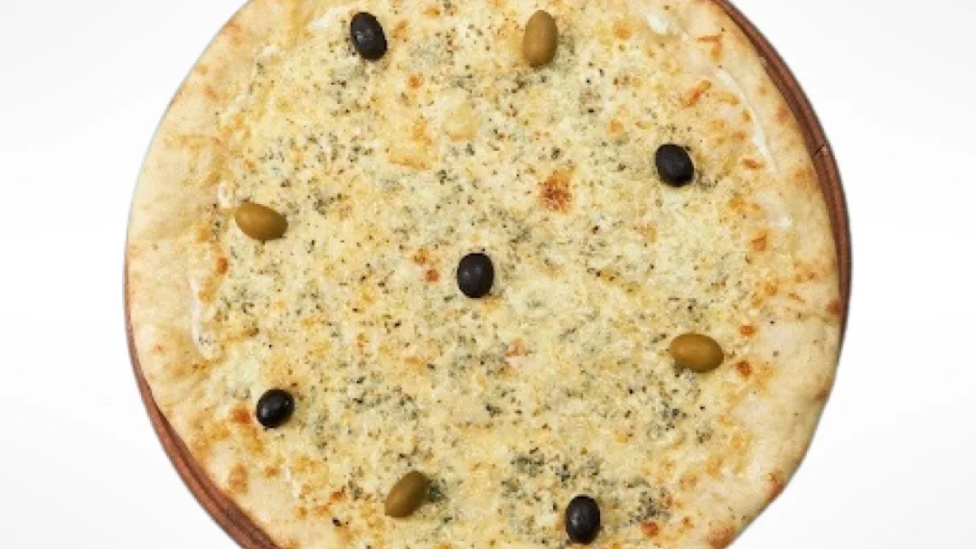 Quattro formaggi pizza