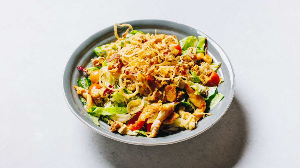 Salata s trganom piletinom
