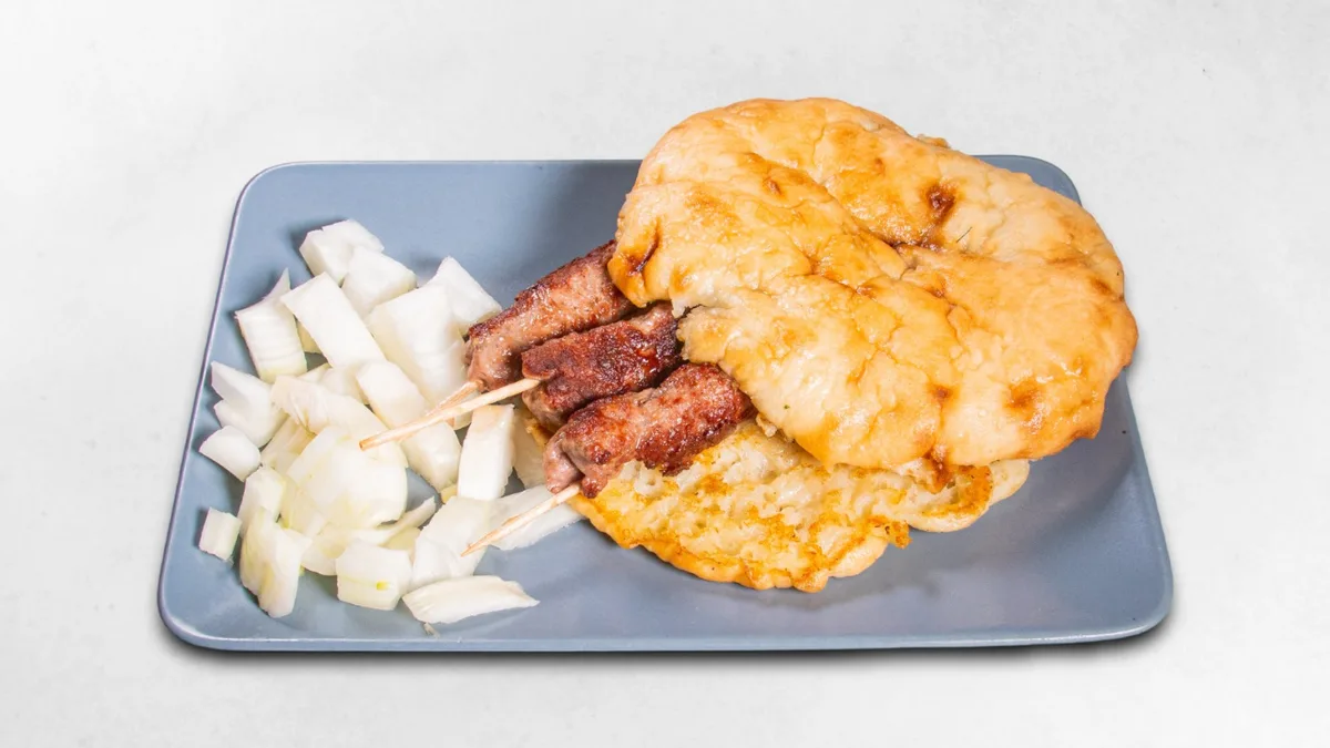 Šiš ćevapi u lepinji