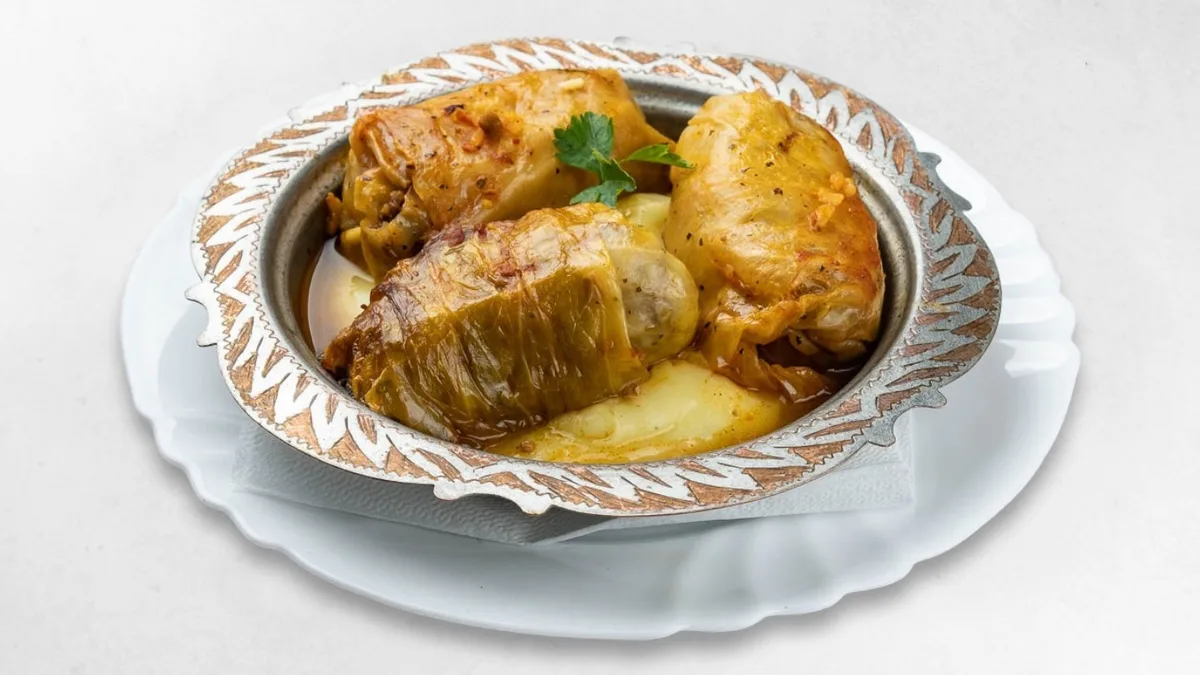 Sarma s prilogom