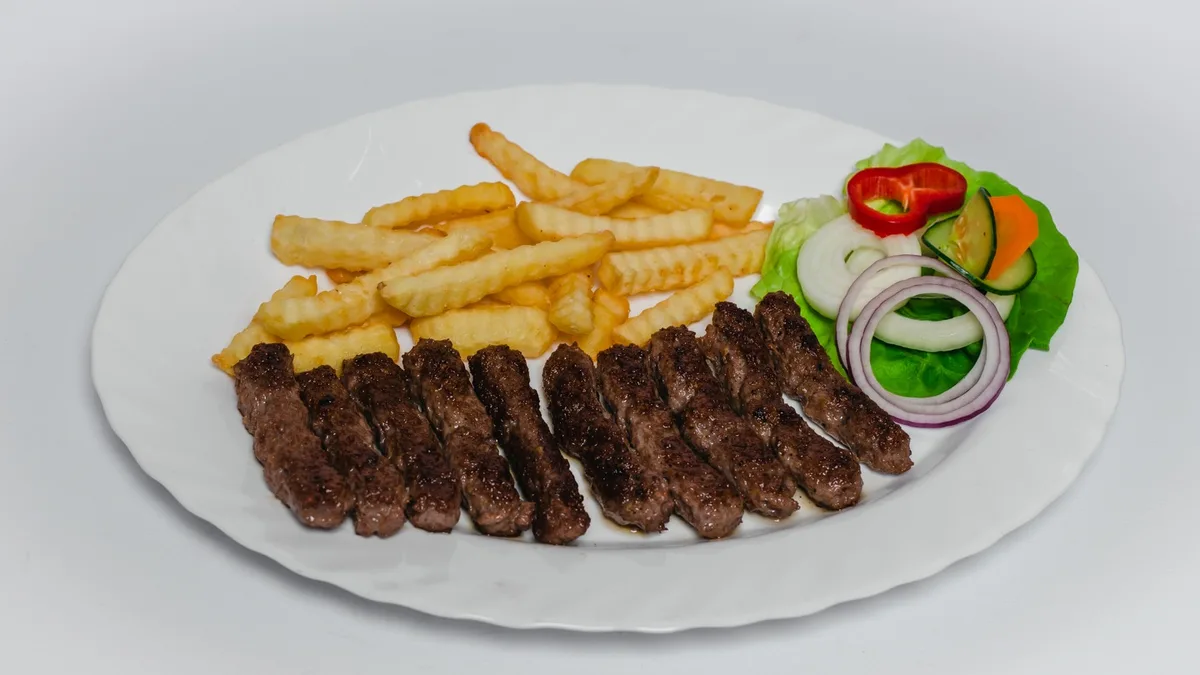 Ćevapi na kajmaku 200g