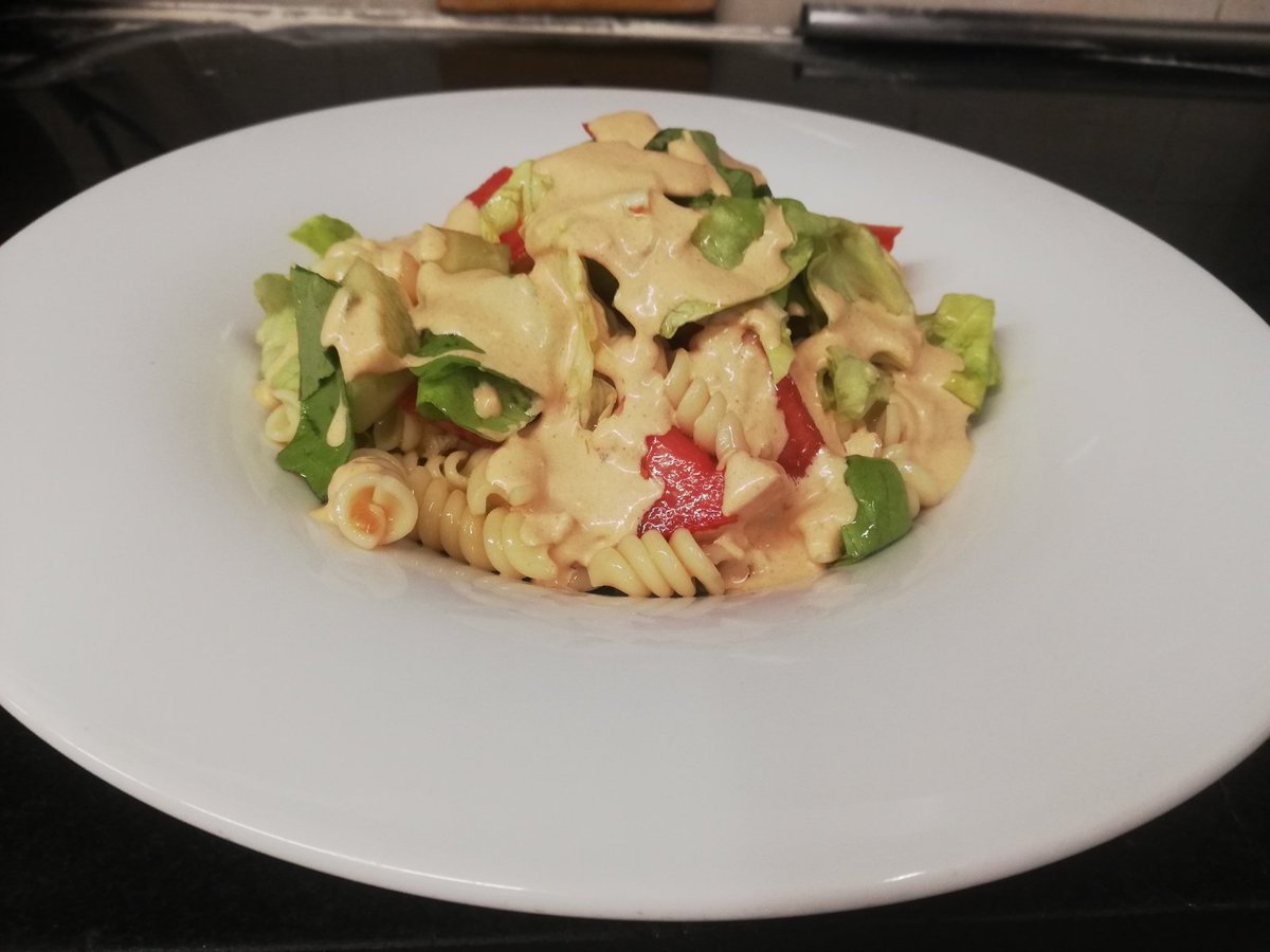 Pileća pasta salata