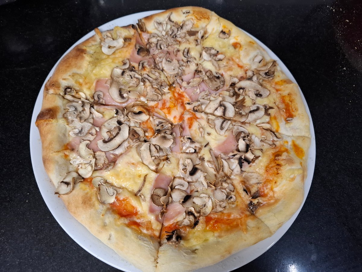 Pizza Capricciosa