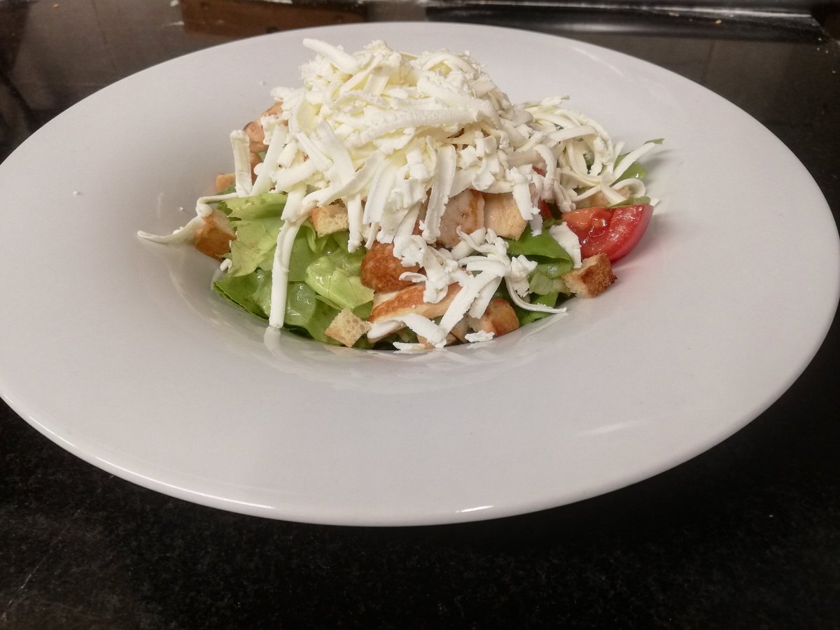 Salata Yvette