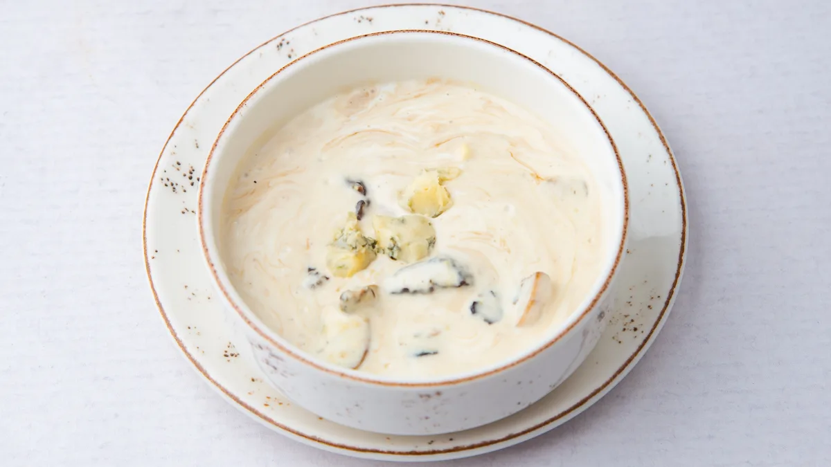 Suva šljiva i gorgonzola sos
