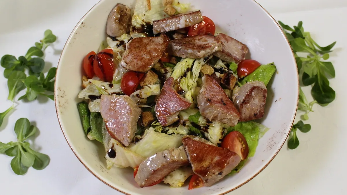 Tuna garden salata