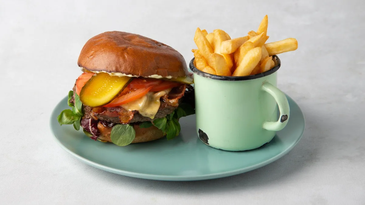 Kupa Burger s prilogom