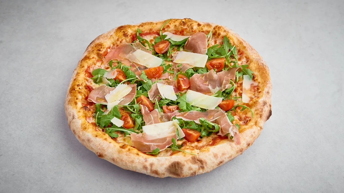 Prosciutto e rucola pizza