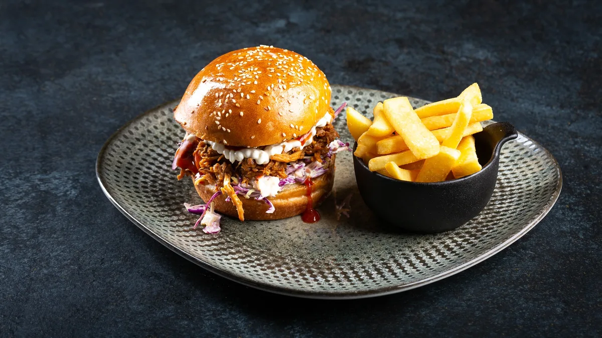 Pulled pork burger