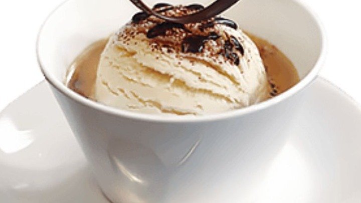 Espresso sa šlagom