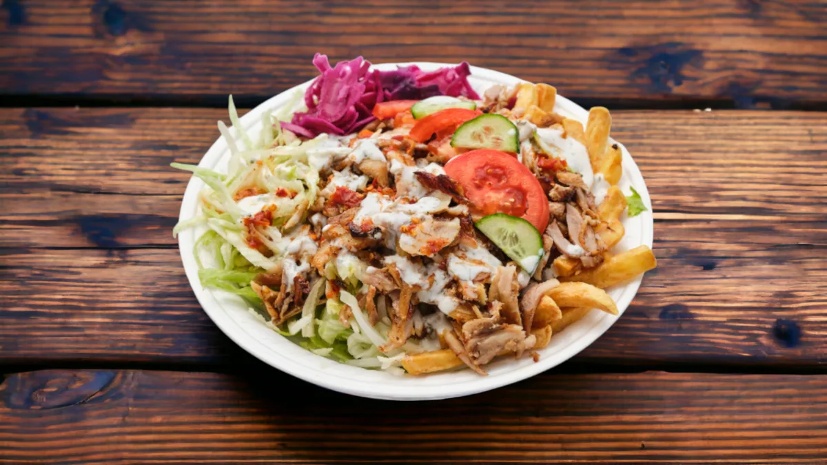 Gyros tál hasábburgonyával