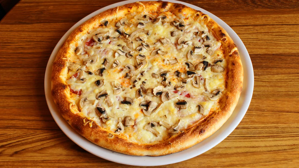 Ínyenc pizza