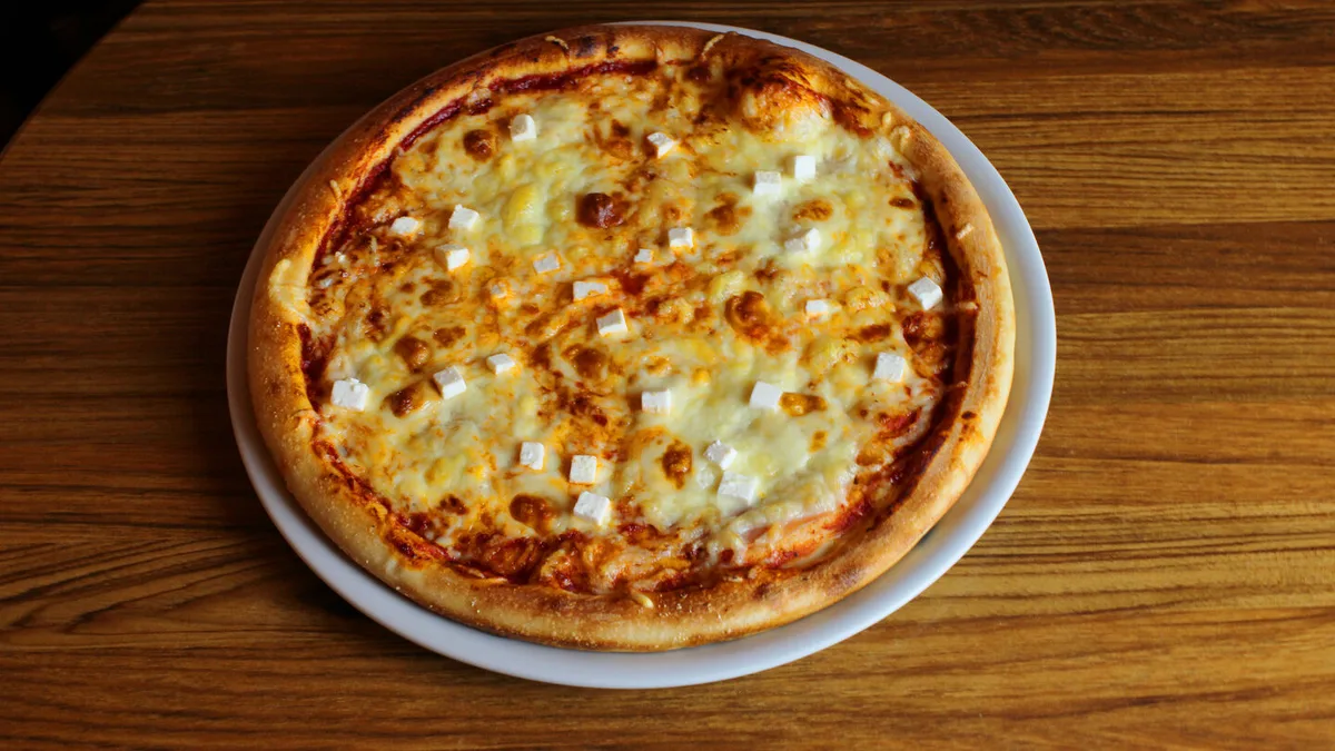 Négysajtos pizza