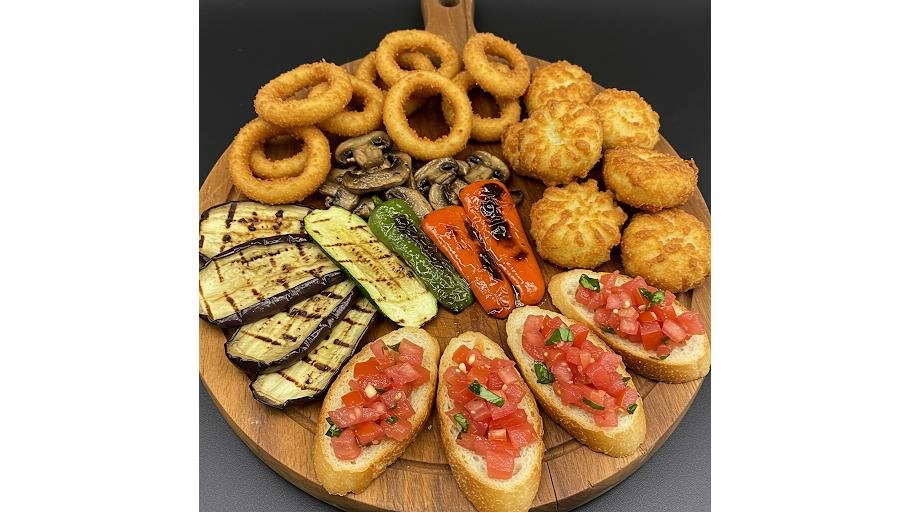 Platou Vegetarian + crochete de cartofi