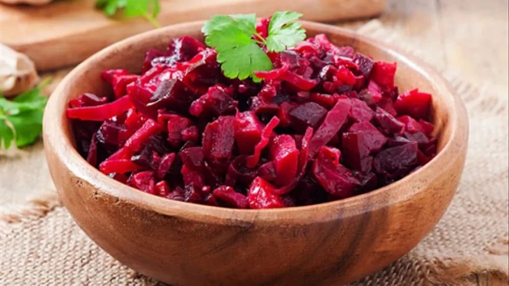 Salată de sfeclă roșie cu hrean