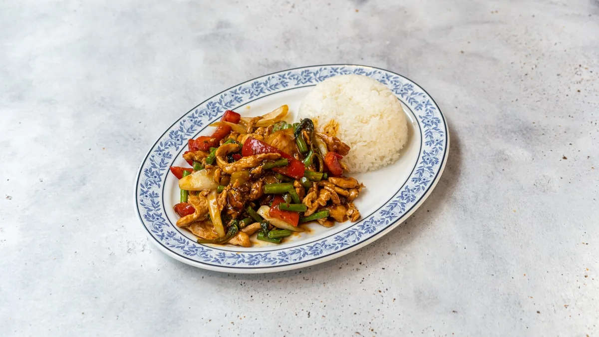 15. Phad Krapao Gai
