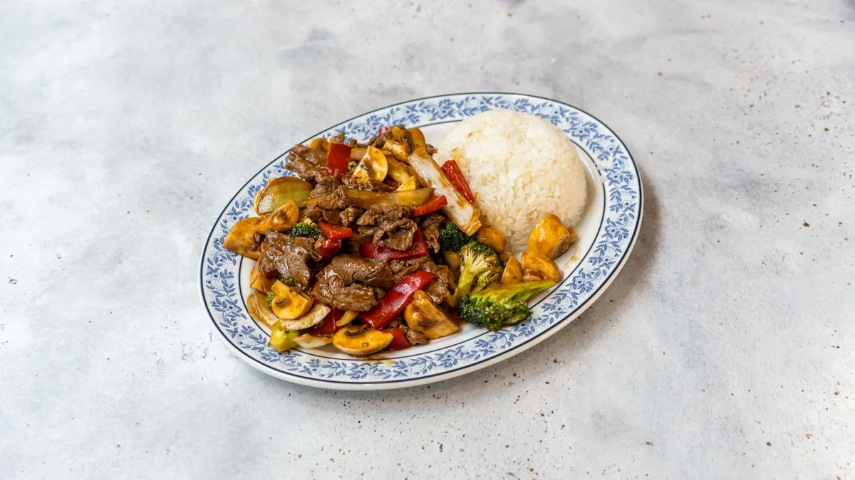 16. Phad Nua Namman Hoy