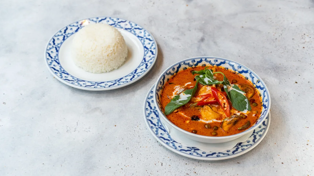 33. Kaeng Phed Gai