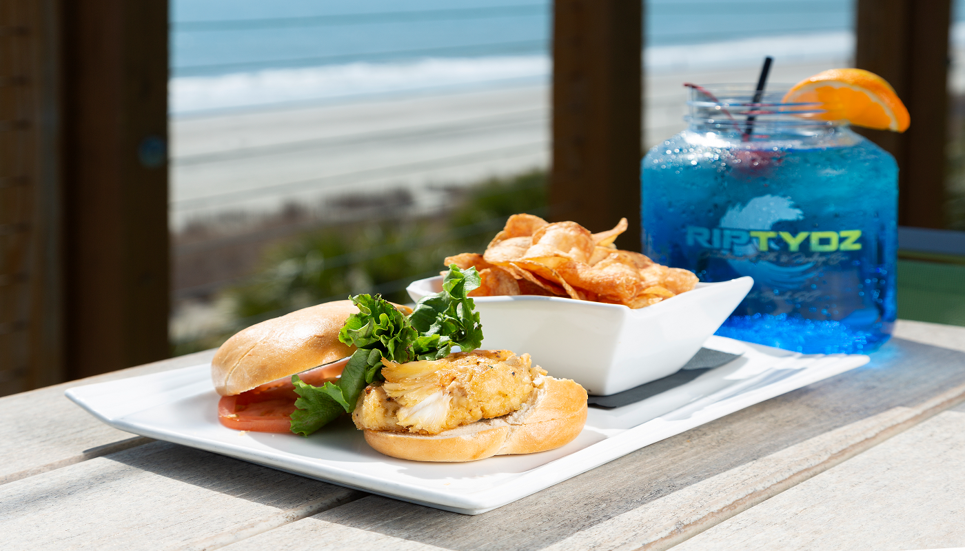 COASTAL CRAB CAKE SANDWICH