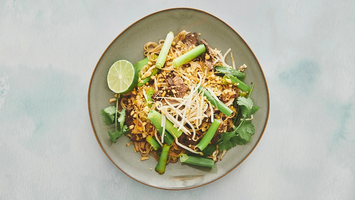 26-Pad thai