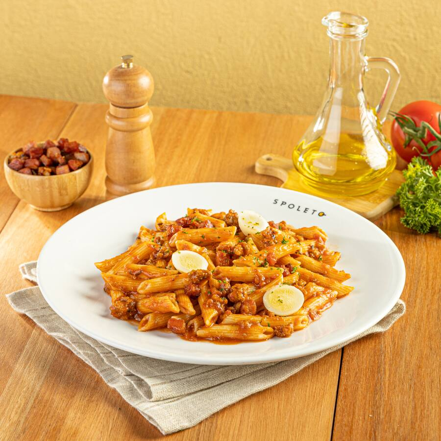 Penne Bolonhesa e Bacon