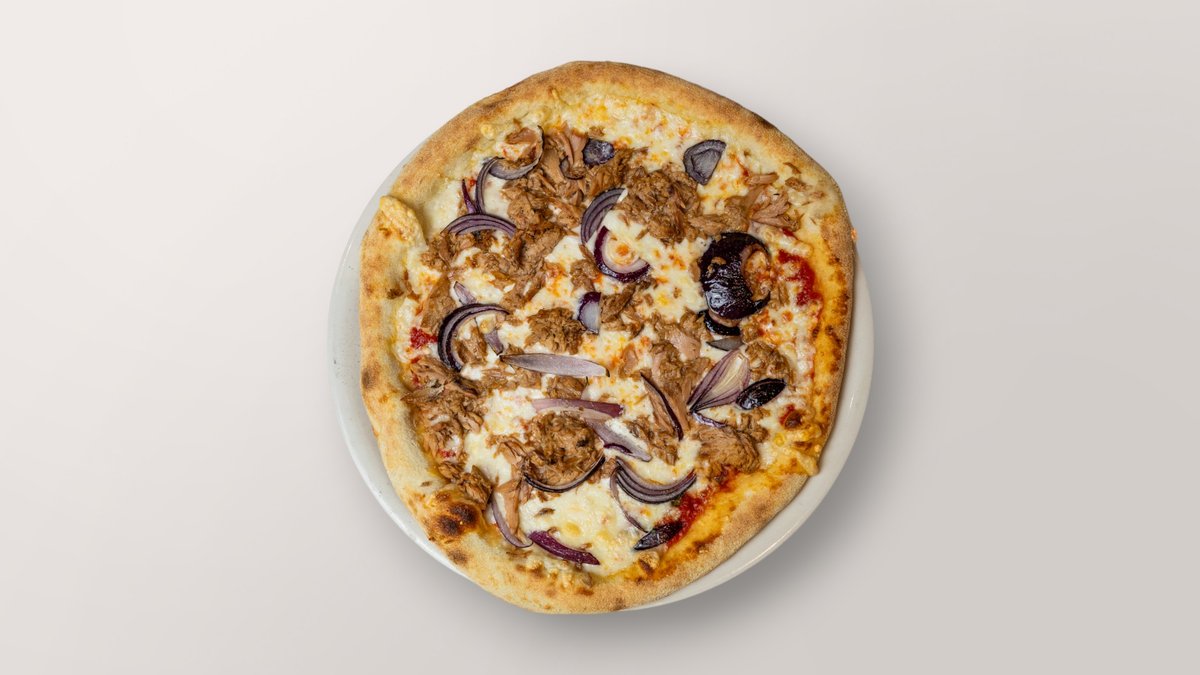 76. Pizza Tonno e Cipolla