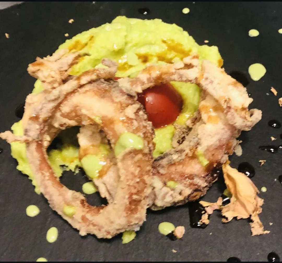 Sült polip avocado krémmel