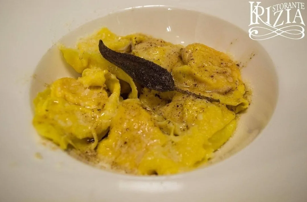 Sütőtökös tortelli zsályás vajas szósszal