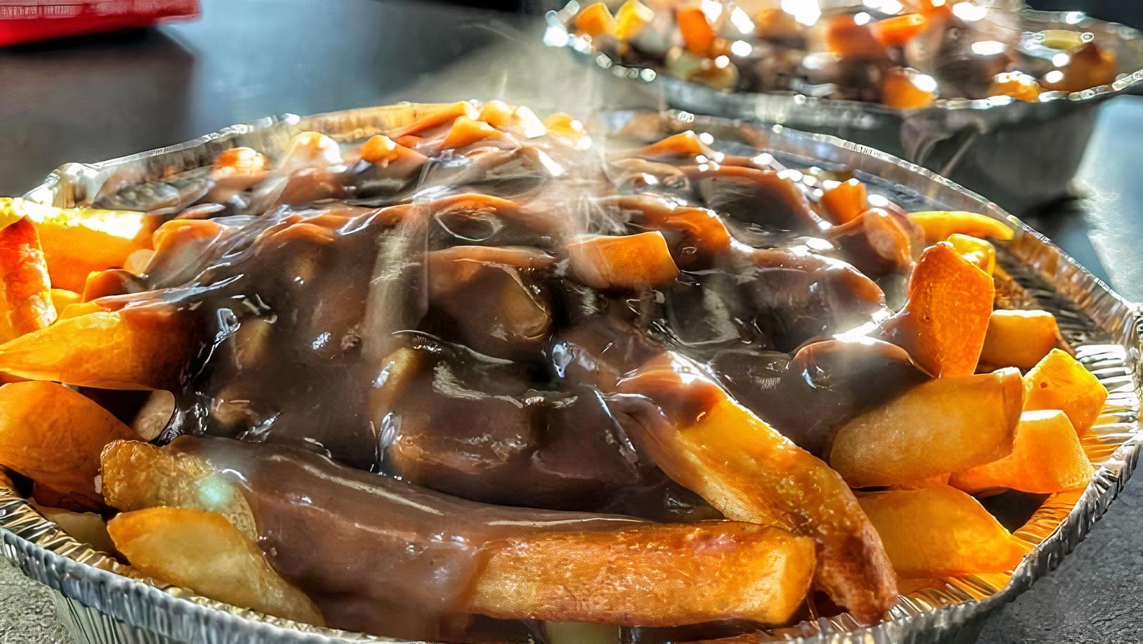 Daniel`s Famous Poutine (Small)