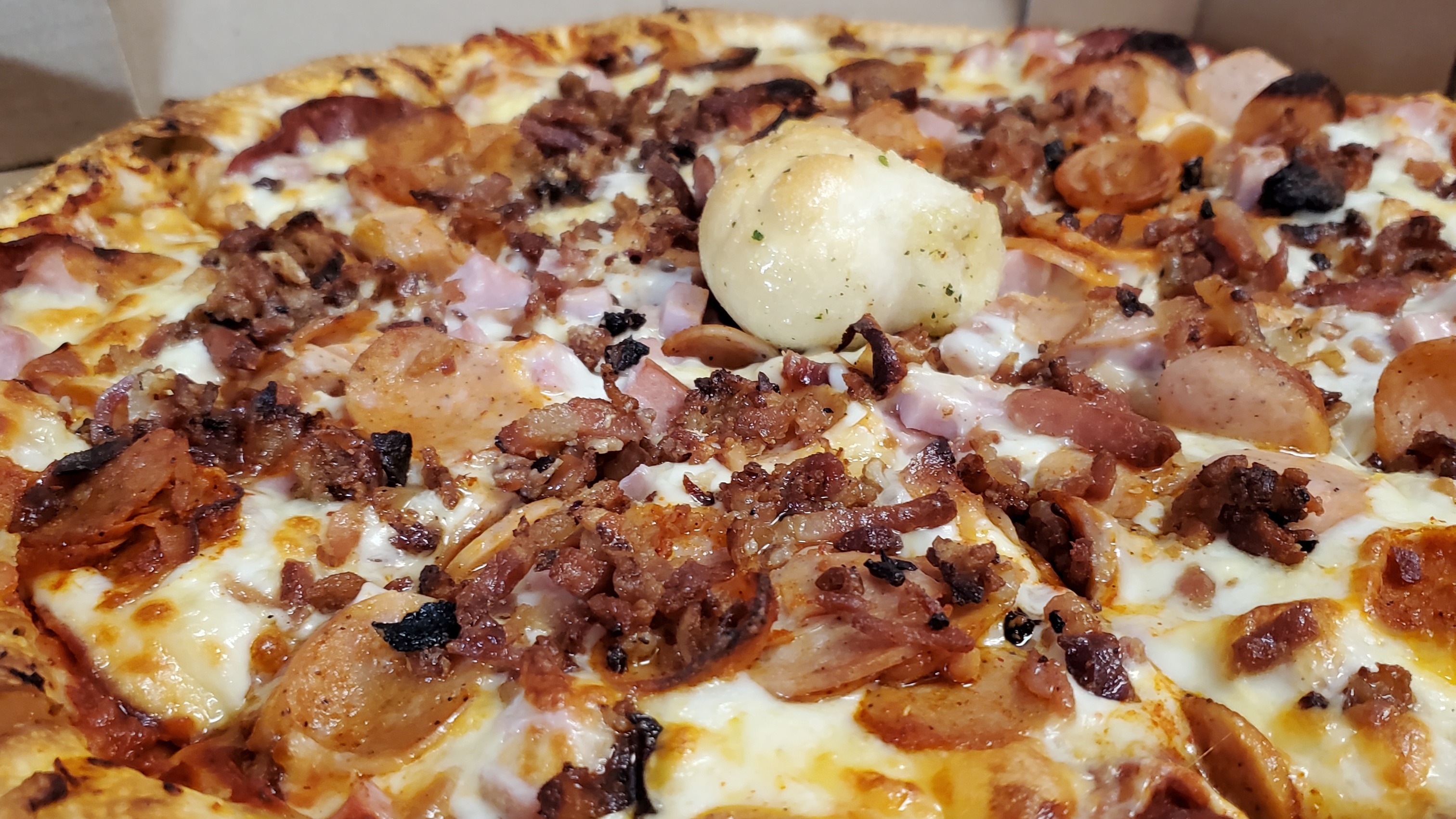 Meat Lovers Pizza (Medium)