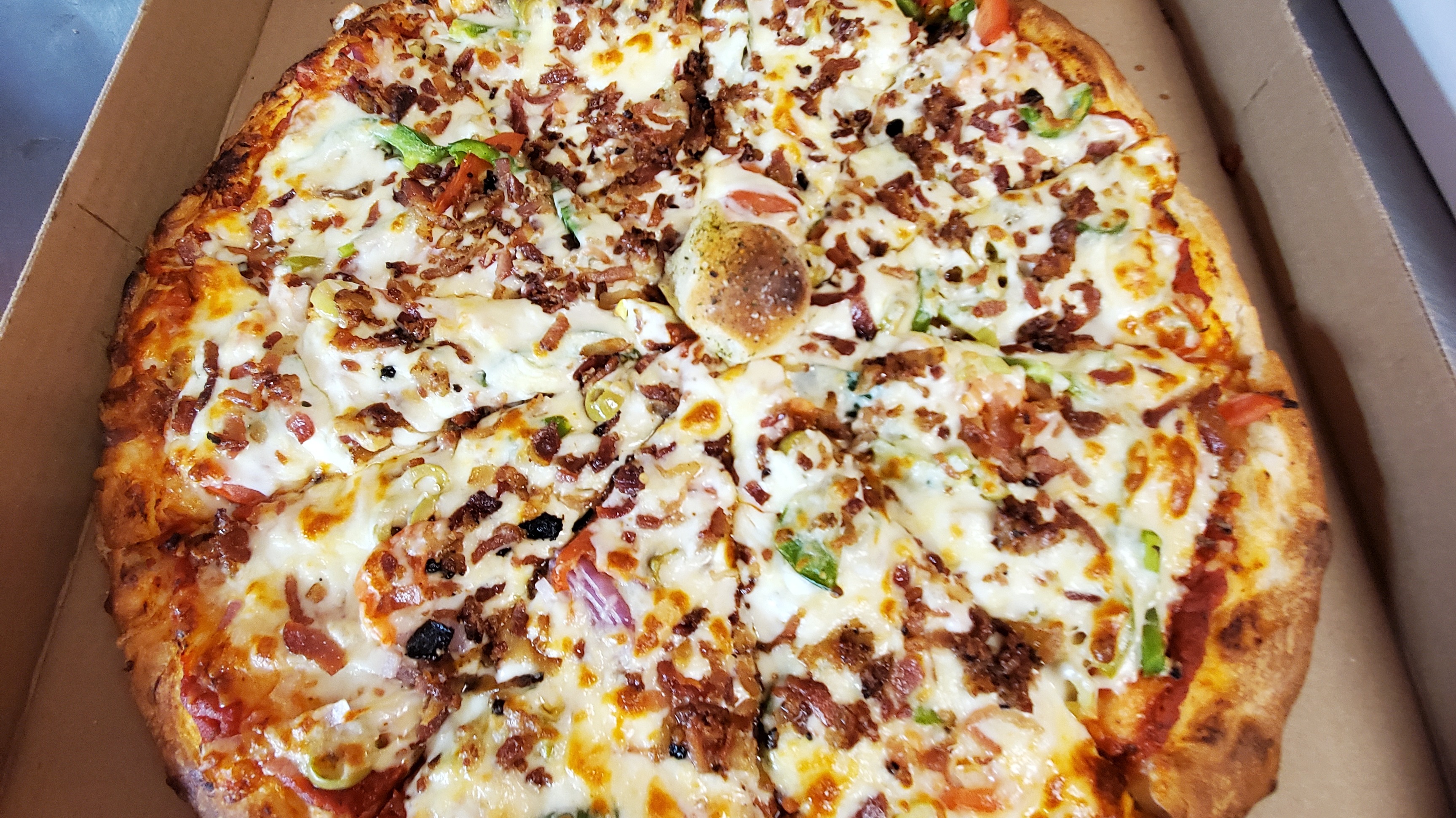 Riverside Special Pizza (Large)