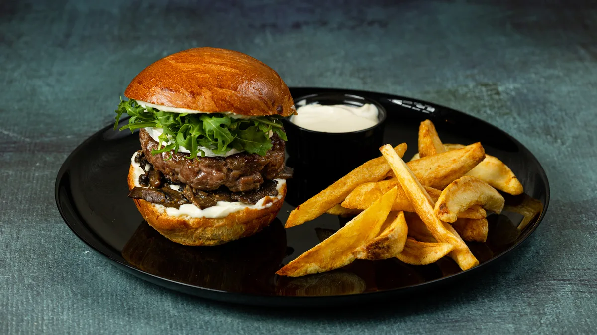 Burger Μοσχαρίσιο Μπιφτέκι και Μανιτάρια