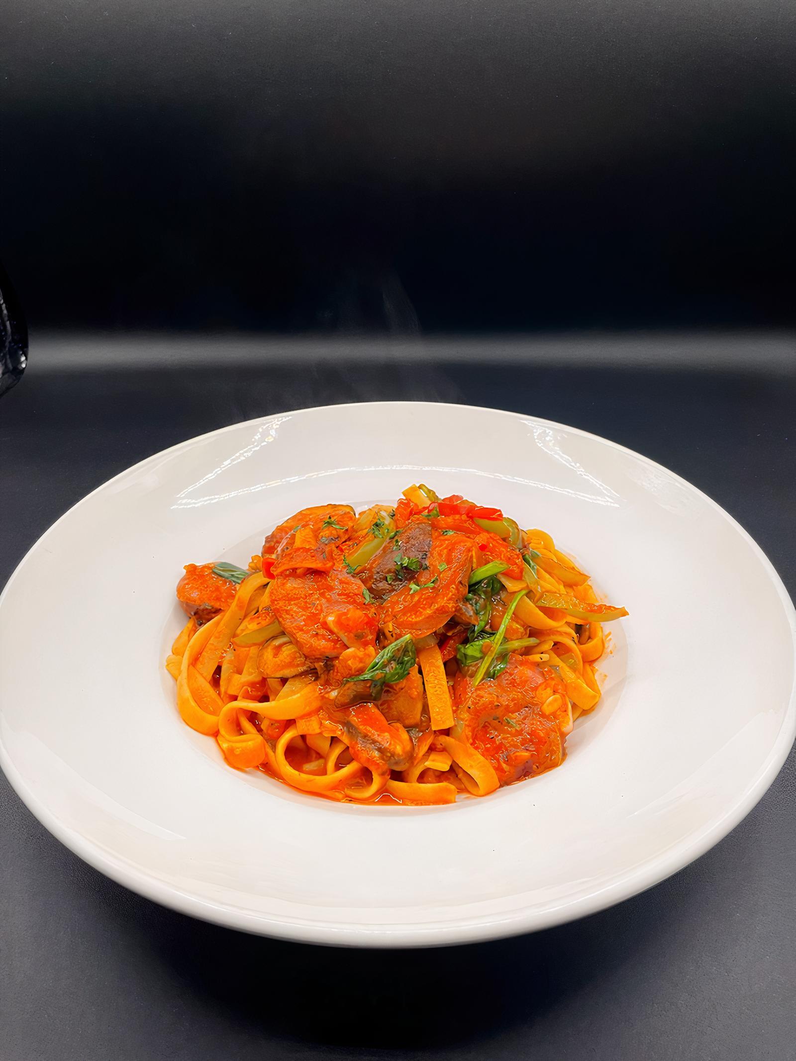 Fettuccini con Salsiccia