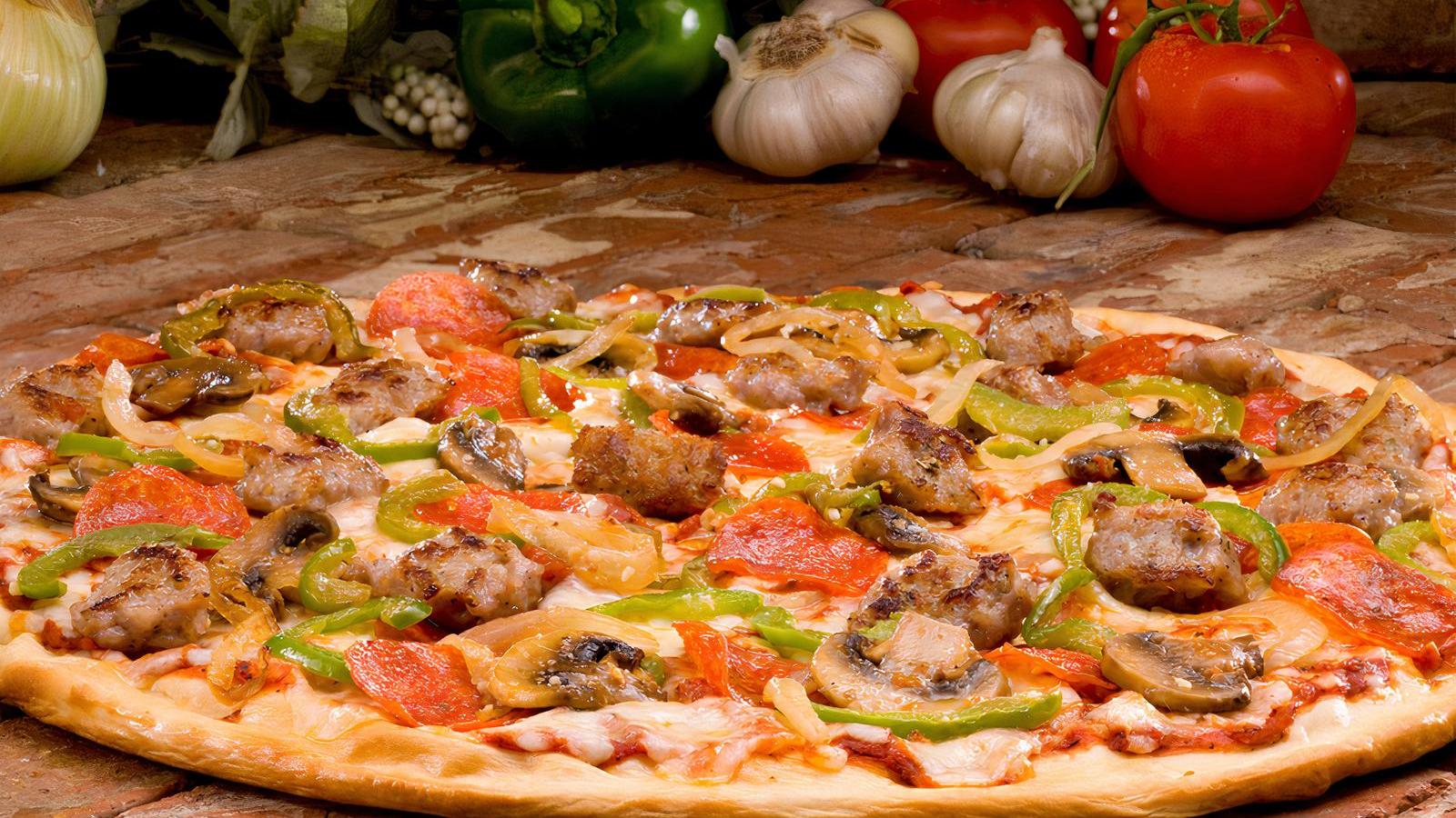 Create Your Own Thin Crust Pizza 16"
