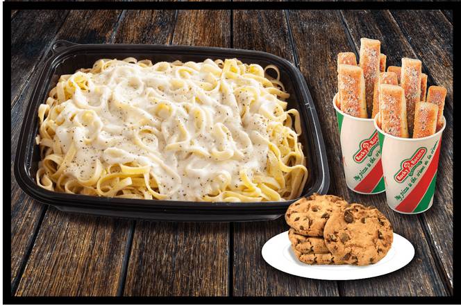 Family Fettuccine Meal Deal
