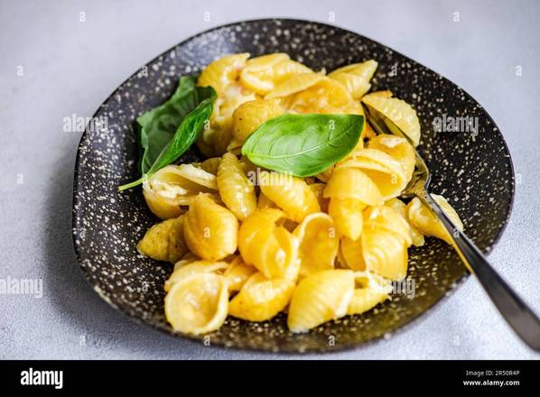 ALFREDO PASTA (INDIVIDUAL PORTION)