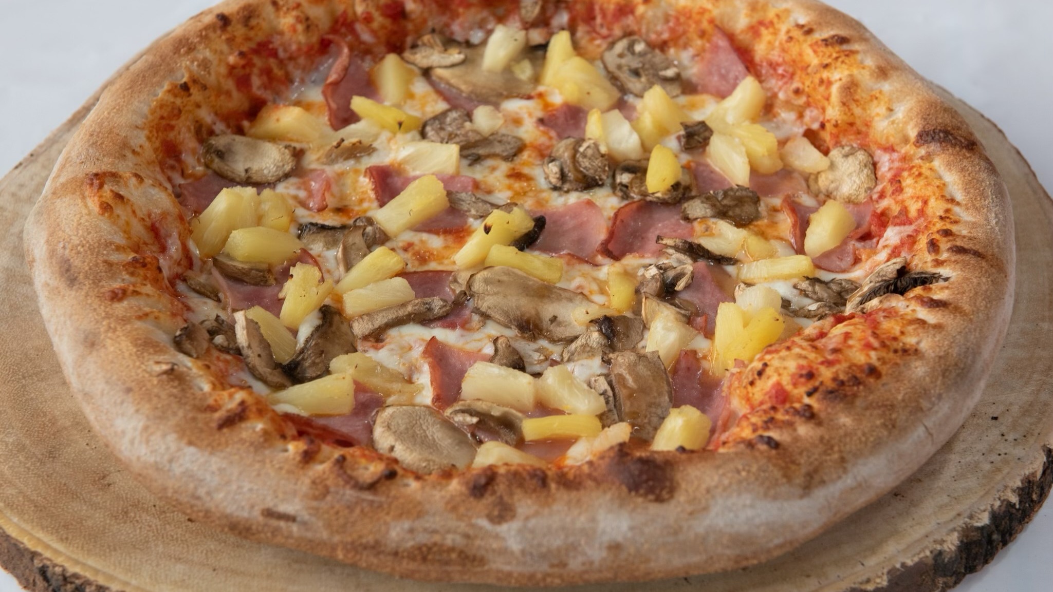 Roma’s Hawaiian