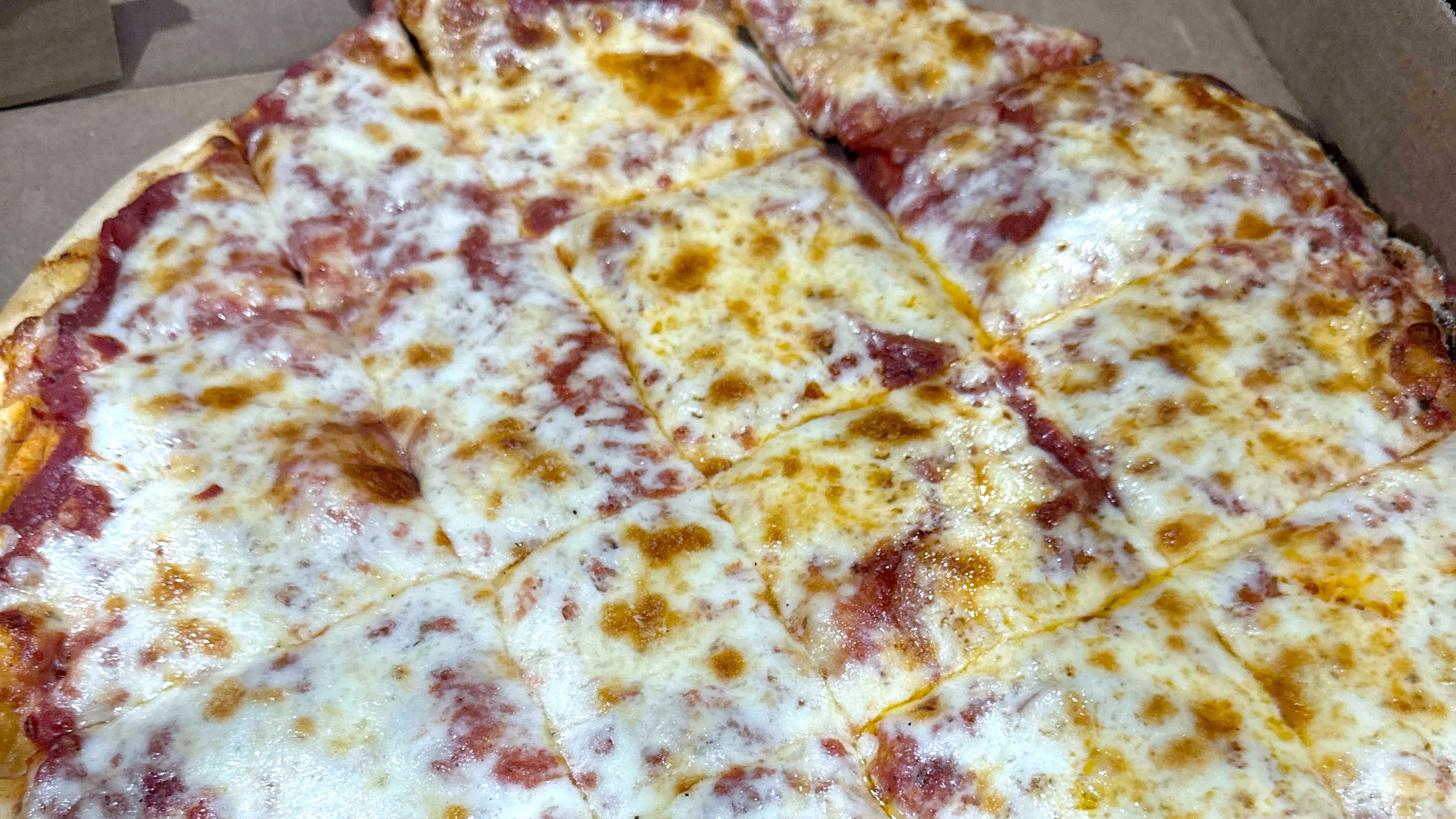 Medium Thin Crust Build Your Own 14"