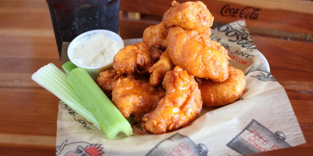 Boneless Wings Boxed Lunch