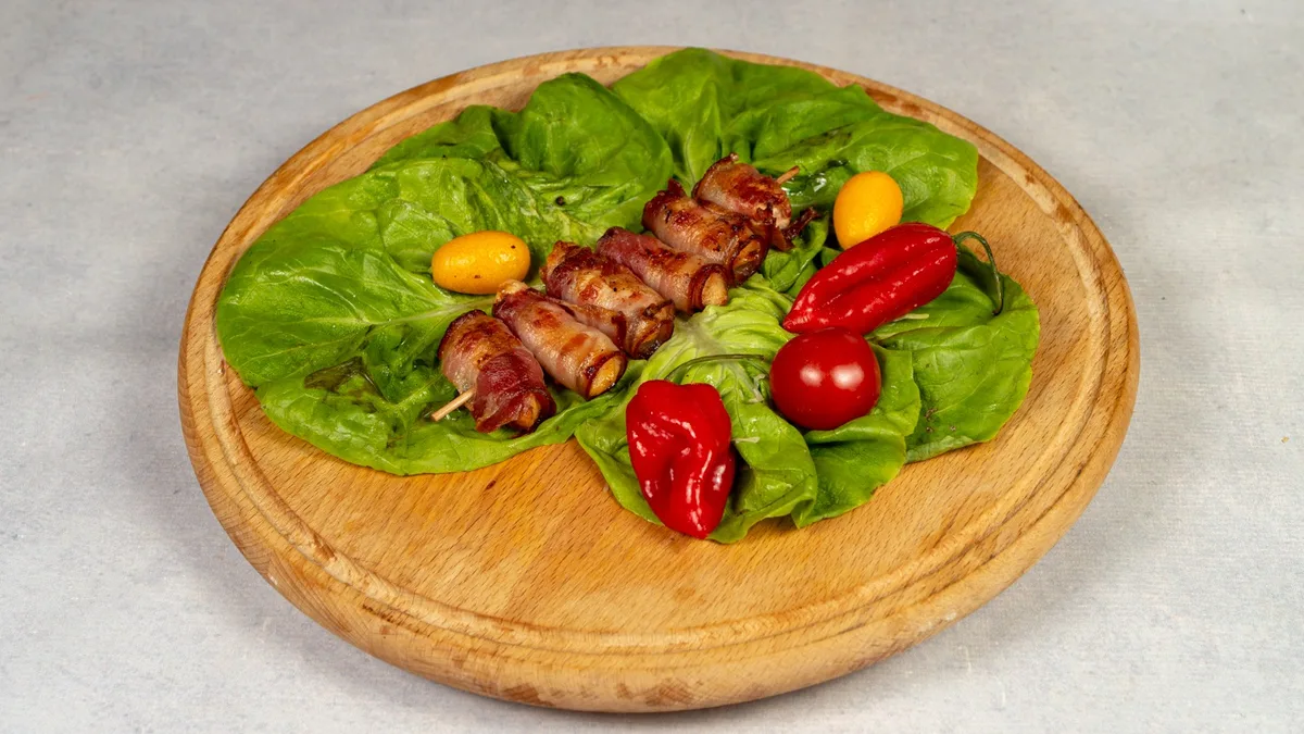 Rolovani ražnjići 1kg