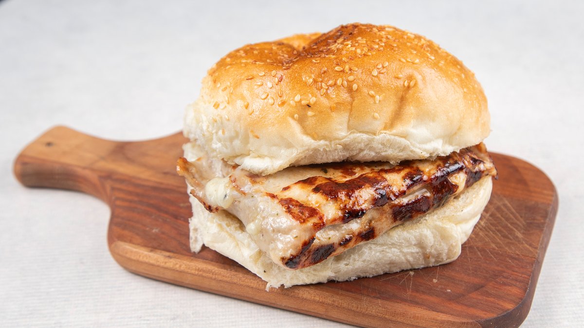 Punjena bela vešalica 270g