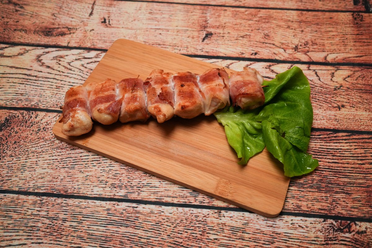Pileći ražnjić u slanini