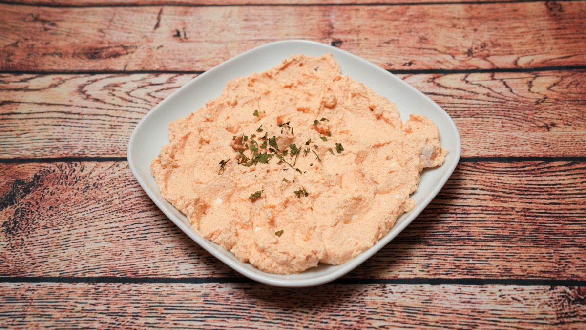 Urnebes salata