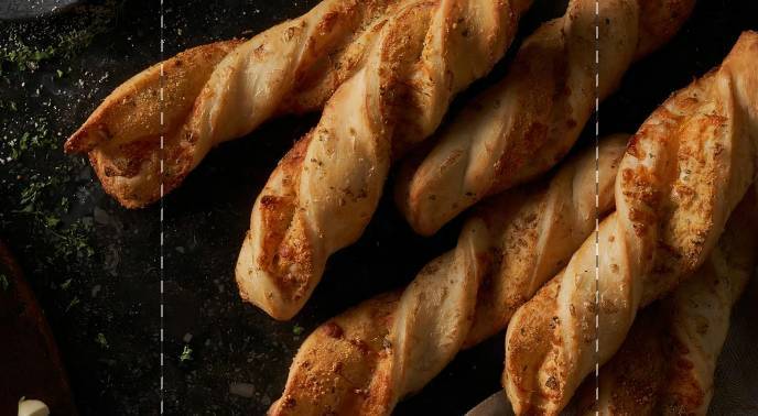 Garlic Parmesan Twists (3 Piece)