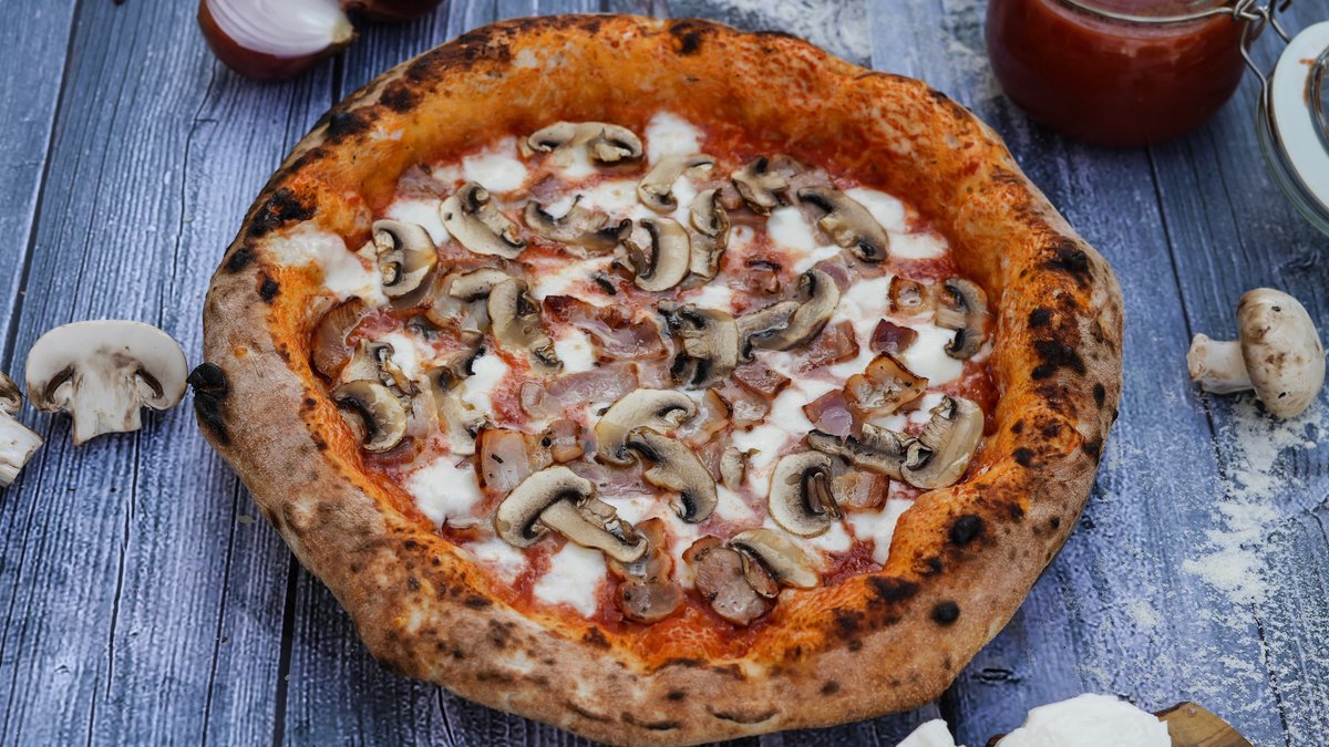 Prosciutto e funghi